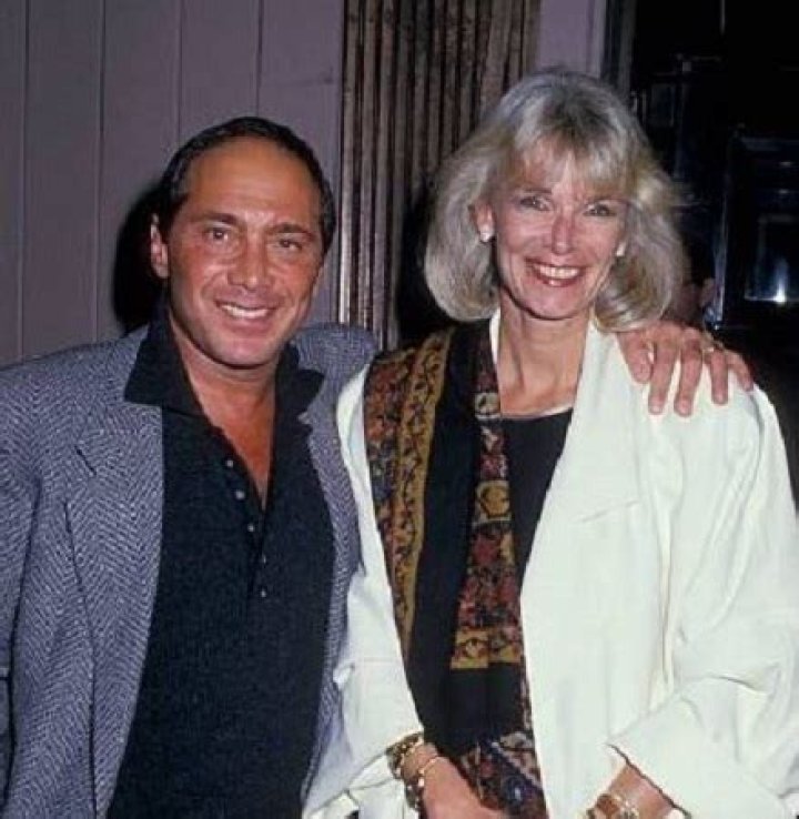 Age, Parents, Husband, Children, Net worth ·