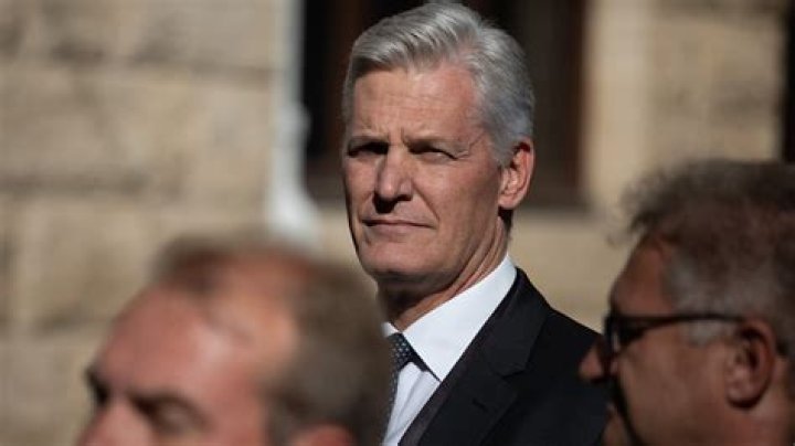 De Ruyter's Resignation Rocks Eskom