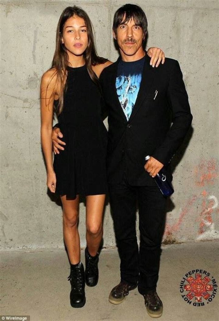 Exploring The Age Gap: Anthony Kiedis' Girlfriend And Their Relationship