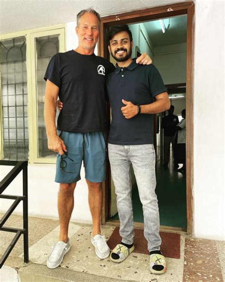 Expert Shoulder Surgery: Ari Smejal's Journey