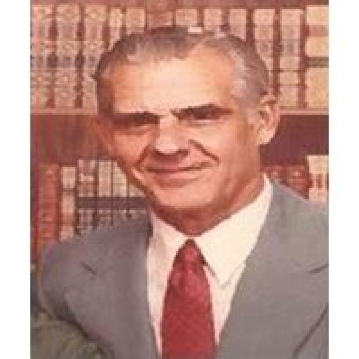 Legendary Photographer Arthur Edwards Passes Away