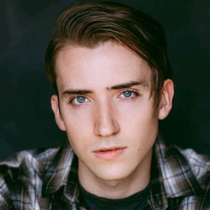 Asher Dylan Sloane: Facts About Embeth Davidtz's Son