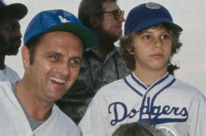 Meet Robert William Newhart, Courtney Newhart, Jennifer NewharT & Timothy Newh ·