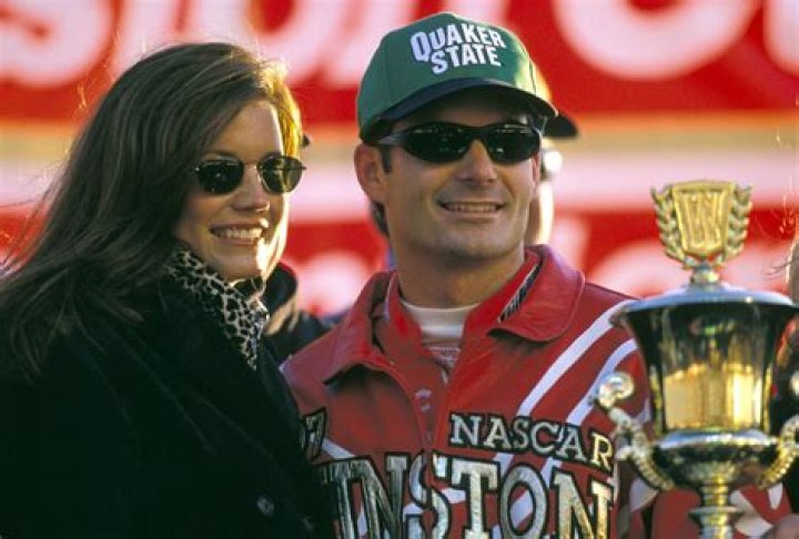 Brooke Sealey:The Ex-Wife of Jeff Gordon and Her Expensive Divorce