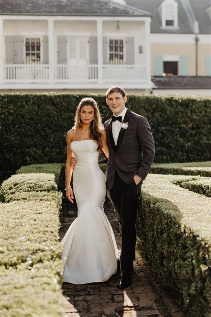 Brooks Nader Biography; Husband, Net Worth, Wedding, Engagement Ring, Instagram, Parents, Height