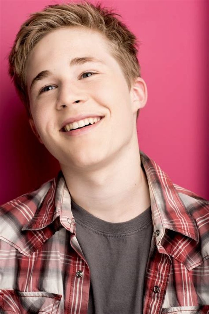 Unveiling Casey Simpson: From Heartthrob To Inspiration