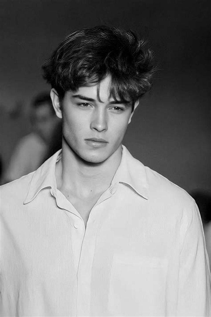 Unveiling The Charisma Of Chico Lachowski: A Rising Star In The Fashion World