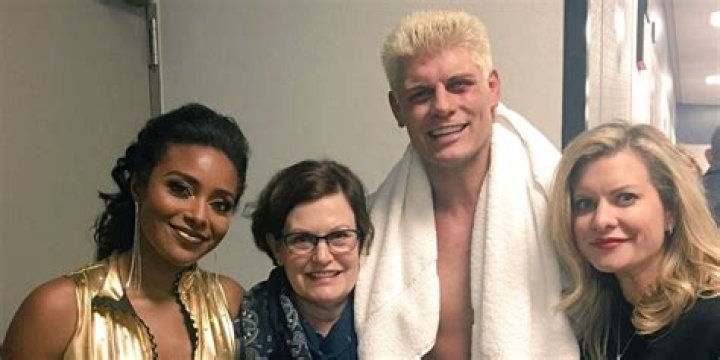 Cody Rhodes' Sister: A Dallas Cowboys Connection