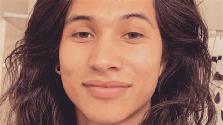 Bring On The Bold: Cole Drastically Chops Off Locks