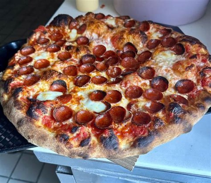 Dave Portnoy's Take On Papa John's: A Review To Remember