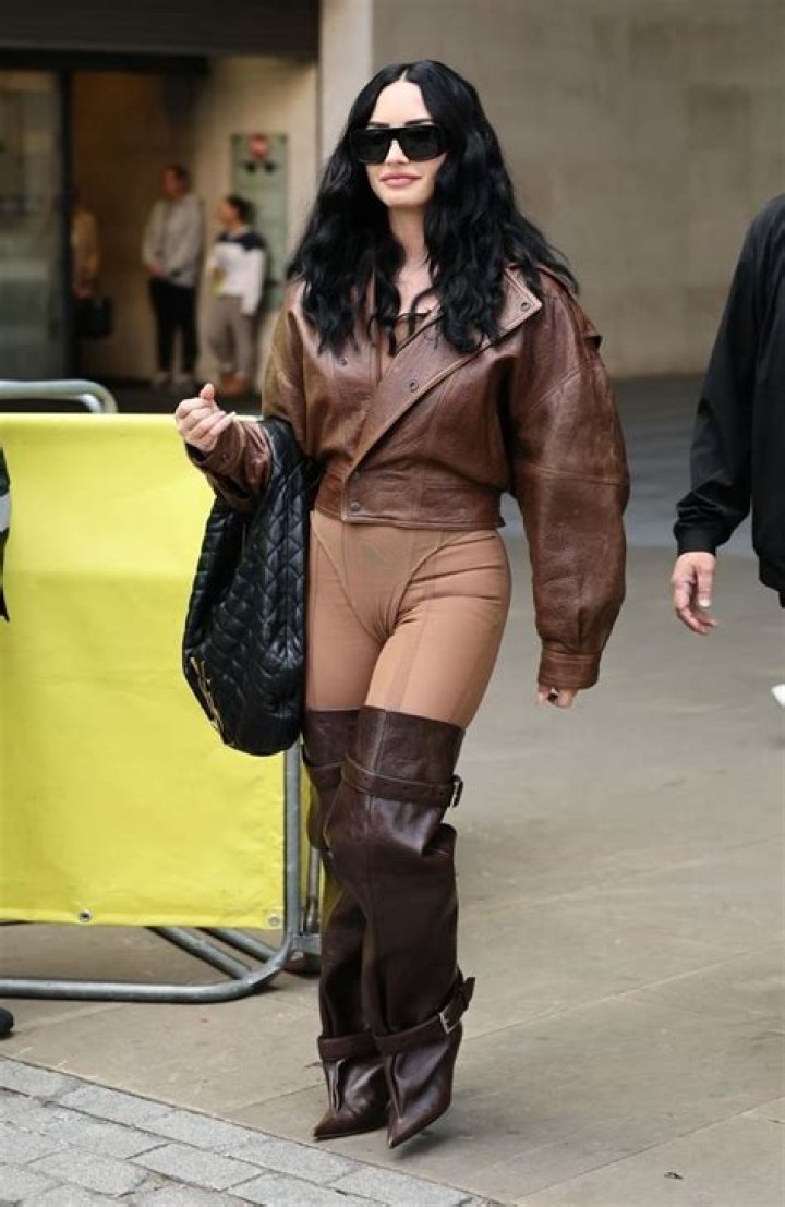 Demi Lovato: A Deep Dive Into The Icon's Life And Controversies