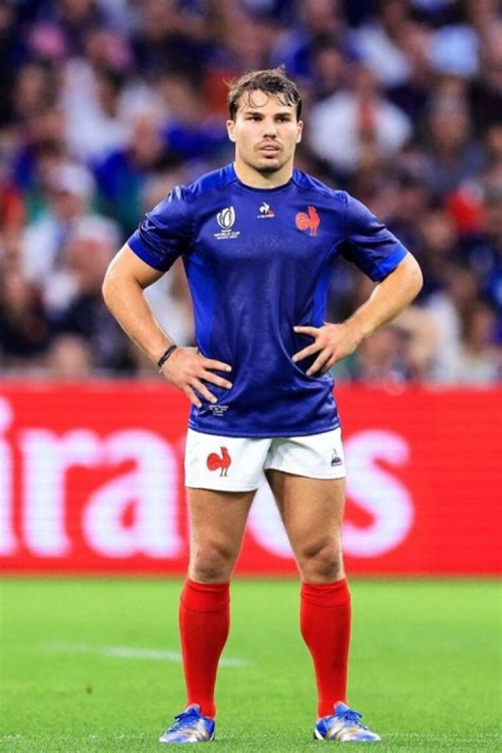 Does Antoine Dupont Have A Wife Or Girlfriend? ·