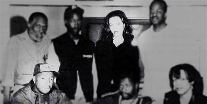 Wikipedia, Age And Instagram Bio ·