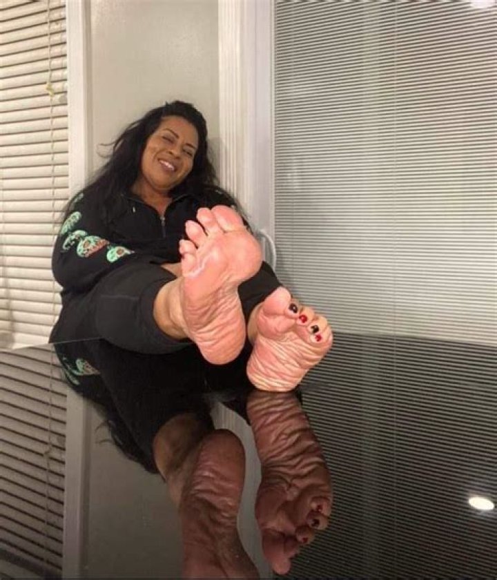 Discover The Enigmatic Appeal Of Ebony Granny Soles Today!