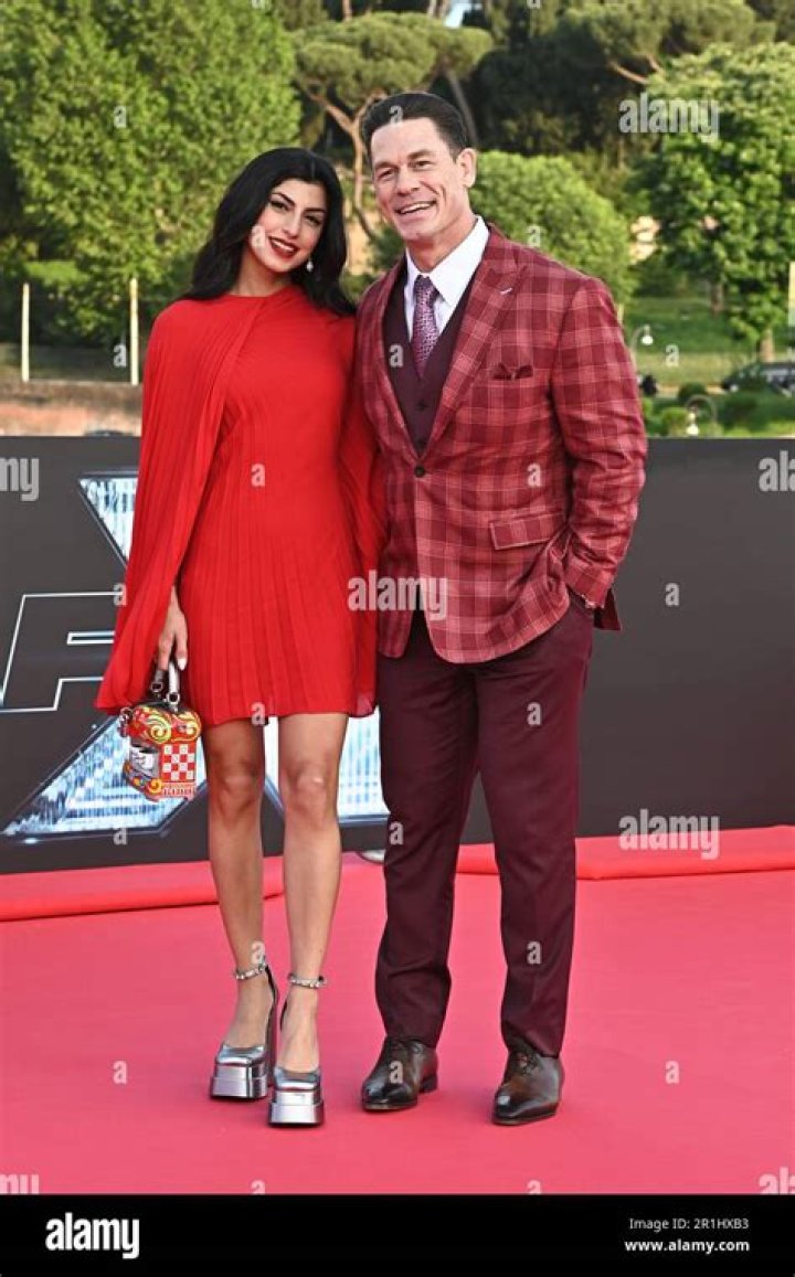 Unraveling The Life Of Elizabeth Huberdeau: A Journey Through Fame And Beyond