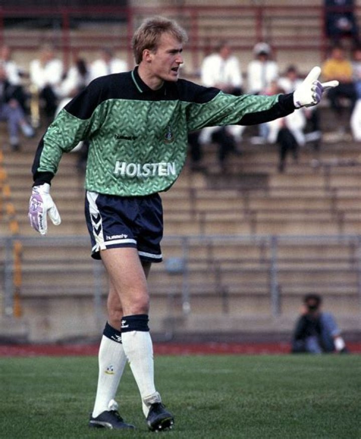 The Legendary Erik Thorstvedt: Norway's Goalkeeper Icon