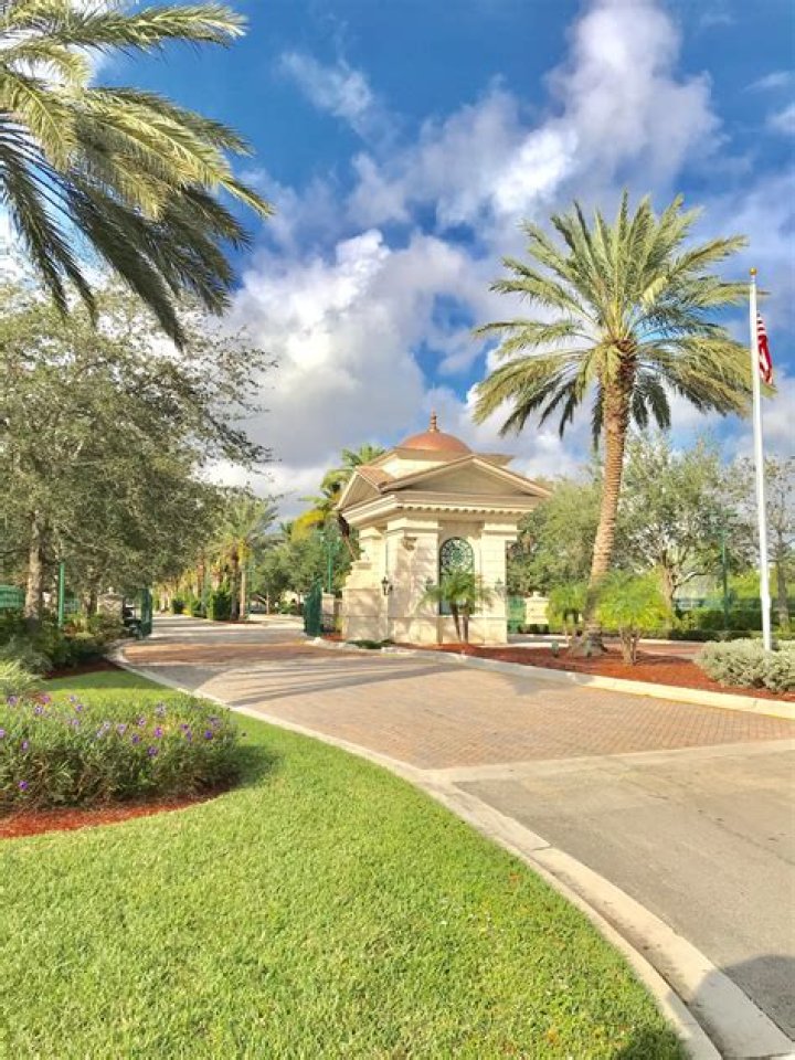 Top-Rated Gardens In Boca Raton | Explore Lush Landscapes