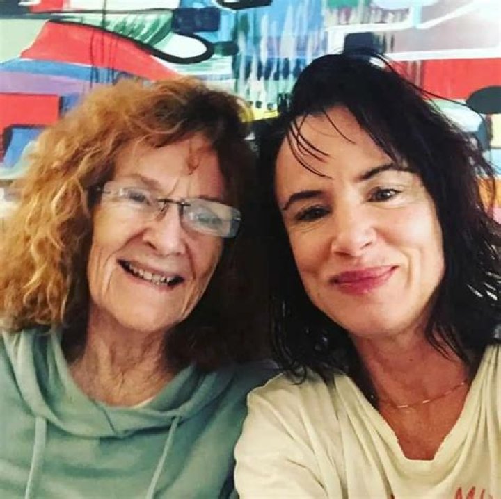 Glenis Duggan Batley: Everything Juliette Lewis' mother