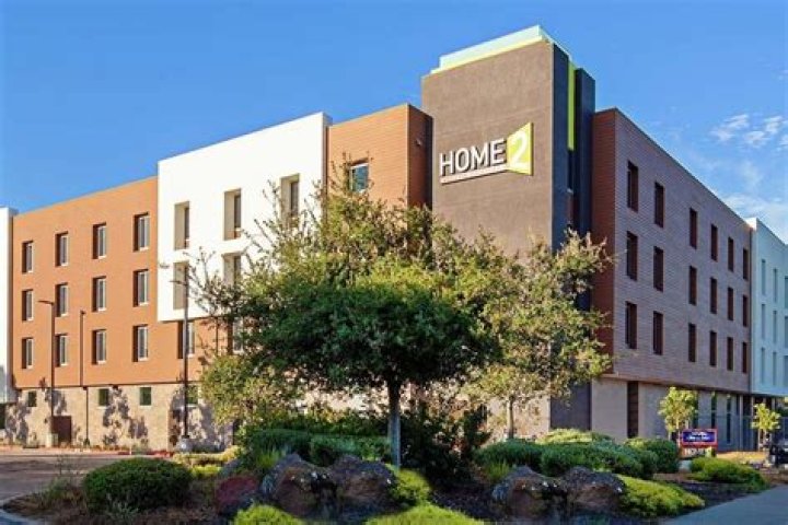 Your Modern Oasis At Home2 Suites Oakland