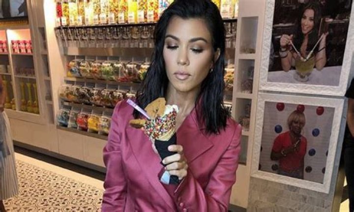 Unveiling Kourtney Kardashian's Weight: Unlocking Secrets And Surprises