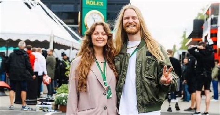 Is Sam Ryder in a relationship?