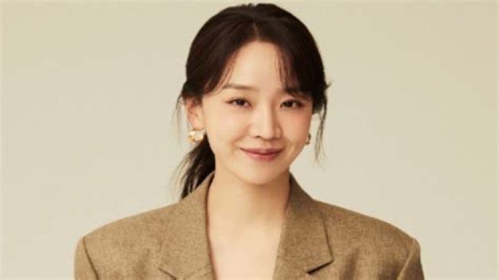 Unveiling The Love Life Of Shin Hye Sun: Is She Single?