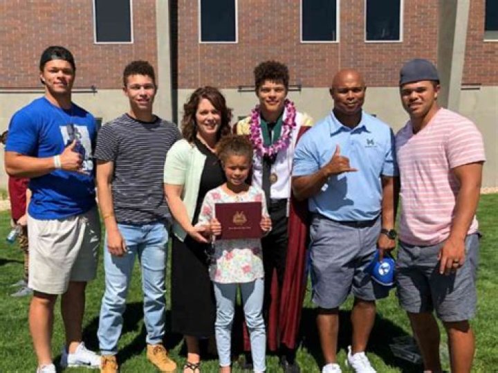 Discovering The Roots: Jaren Hall Parents And Their Influence