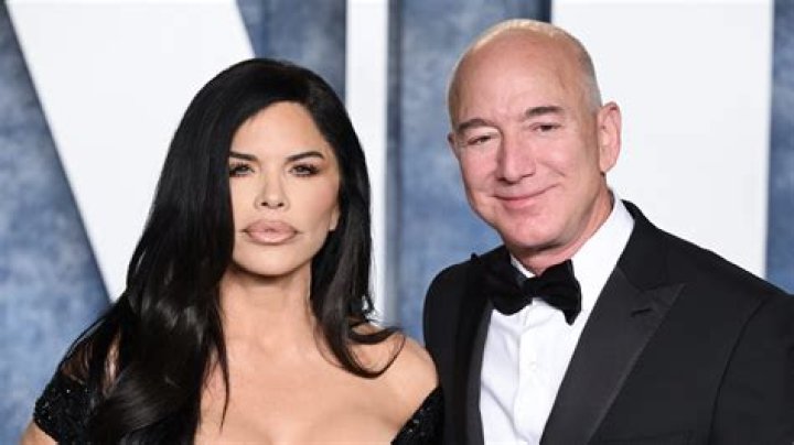 Unveiling The Story Behind Jeff Bezos' Enigmatic Girlfriend