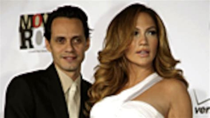 Jennifer Lopez's father confirms: She's having twins