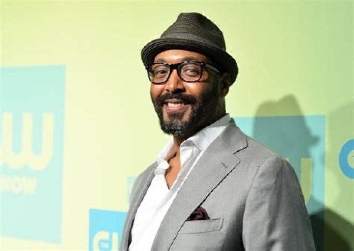 Uncover The Secrets Of Jesse L. Martin's Net Worth