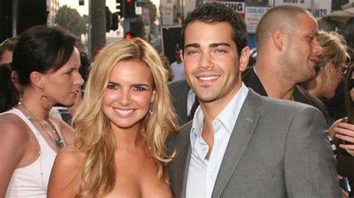 Exploring Jesse Metcalfe's Relationships: A Journey Through Love And Heartbreak