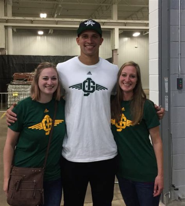 Jimmy Graham Wife: Is Jimmy Graham Married? Who Is Jimmy Grahams Girlfriend?