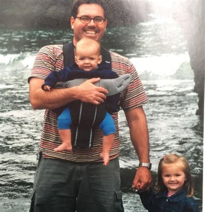 Jonah Beres - Bio, Age, Net Worth, Height, Married, Nationality, Career