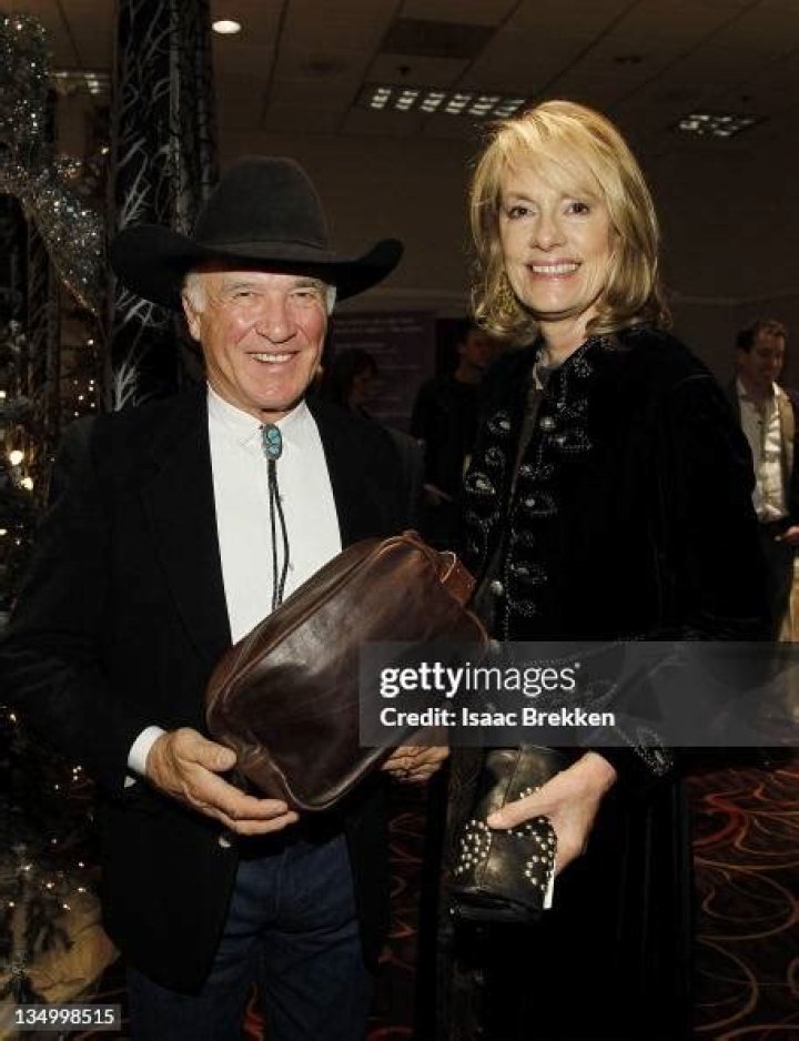 Unveiling The Secrets Of Healthy Eating With Julanne Mahan