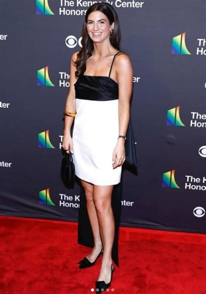 Uncover The Intriguing Truth Behind Kaitlan Collins' Height