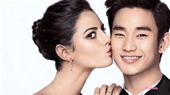 Exploring The Romantic Life Of Kim Soo Hyun: A Look At His Girlfriends