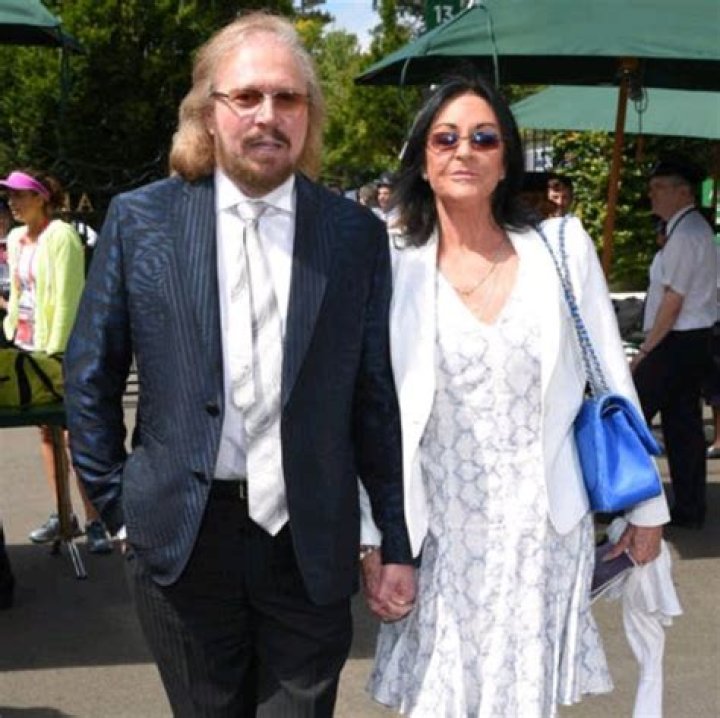 Is Barry Gibb's Wife Still Live? ·