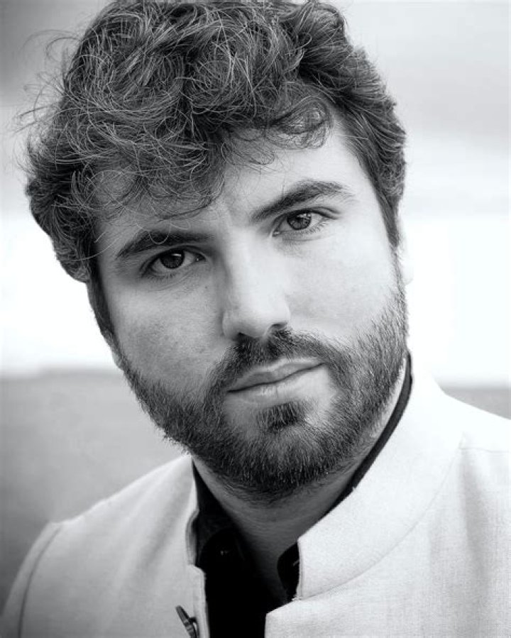 Unveiling The Masterful Sculptures Of Louis Bodnia Andersen