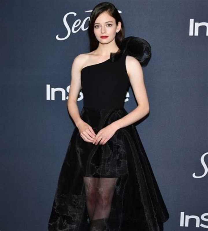 Mackenzie Foy- Bio, Age, Net Worth, Height, Married, Nationality, Career ·