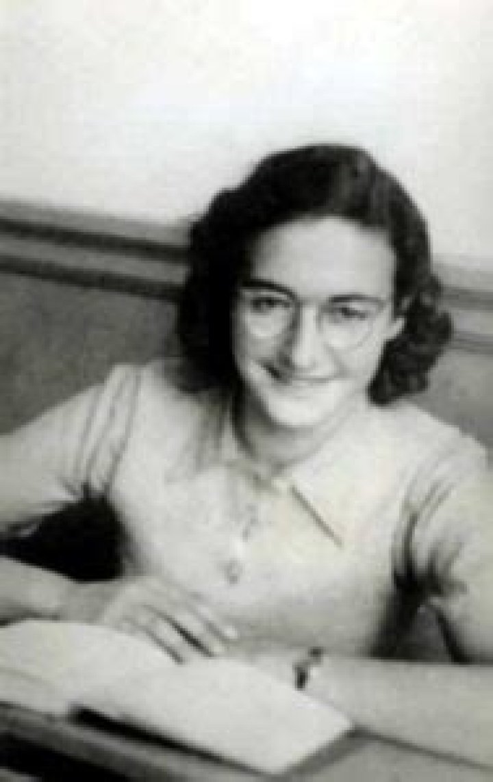 Margot Frank Height, Weight, Age, Facts, Family, Biography ·