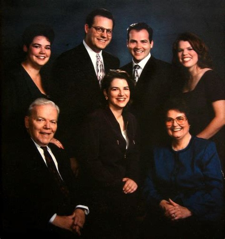 Mario Molina: Age, Family, Siblings, Childhood, Life Events, Quotes