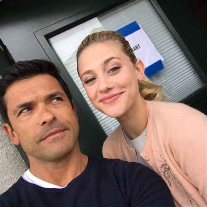 Mark Consuelos Height, Weight, Age, Girlfriend, Children, Facts, Biography ·