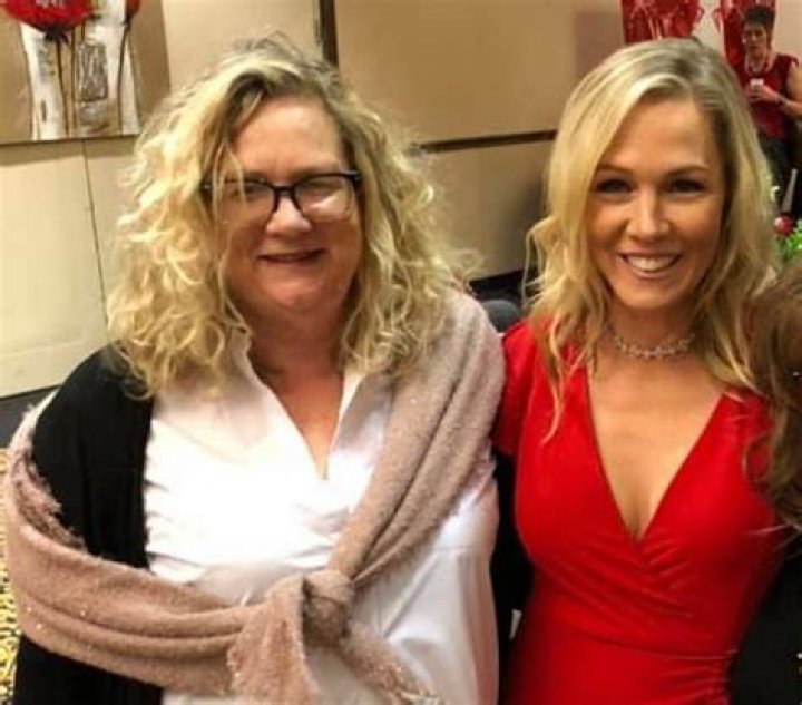 Meet Lynn Garth, Wendy Garth, Cammie Garth, Chuck Garth, Lisa Garth, Johnny Garth