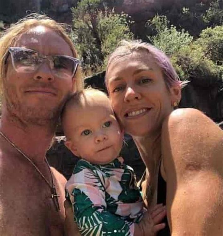 Mel Gibson's Daughter Hannah Gibson Married Kenny Wayne Shepherd! What's her Net Worth? ·