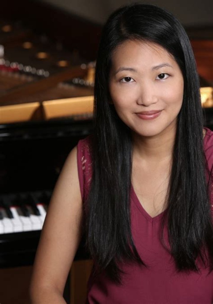 Essential Pianist Headshot For Your Musical Success