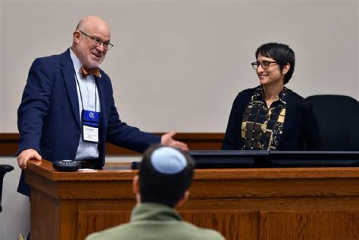 Rabbi Jonathan Hecht: A Renowned Spiritual Leader