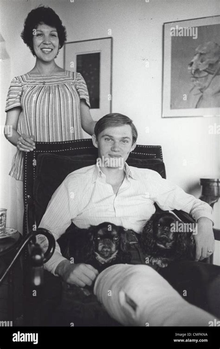 Uncovering The Life And Legacy Of Richard Thomas's First Wife