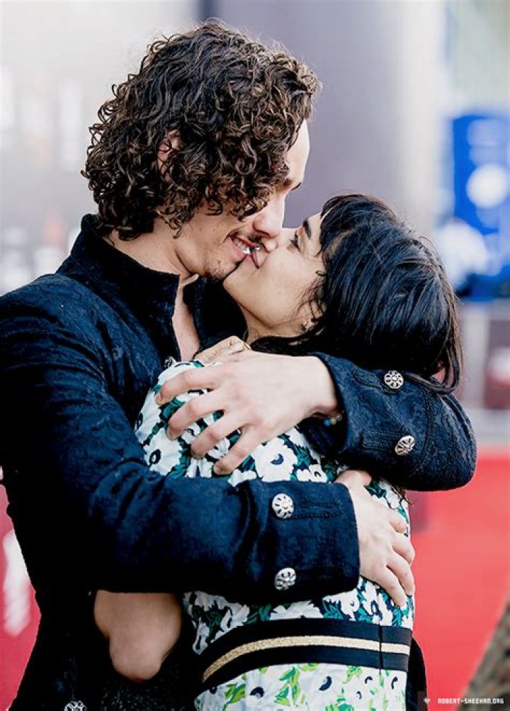 Unveiling The Mystery: Who Is Robert Sheehan's Partner?