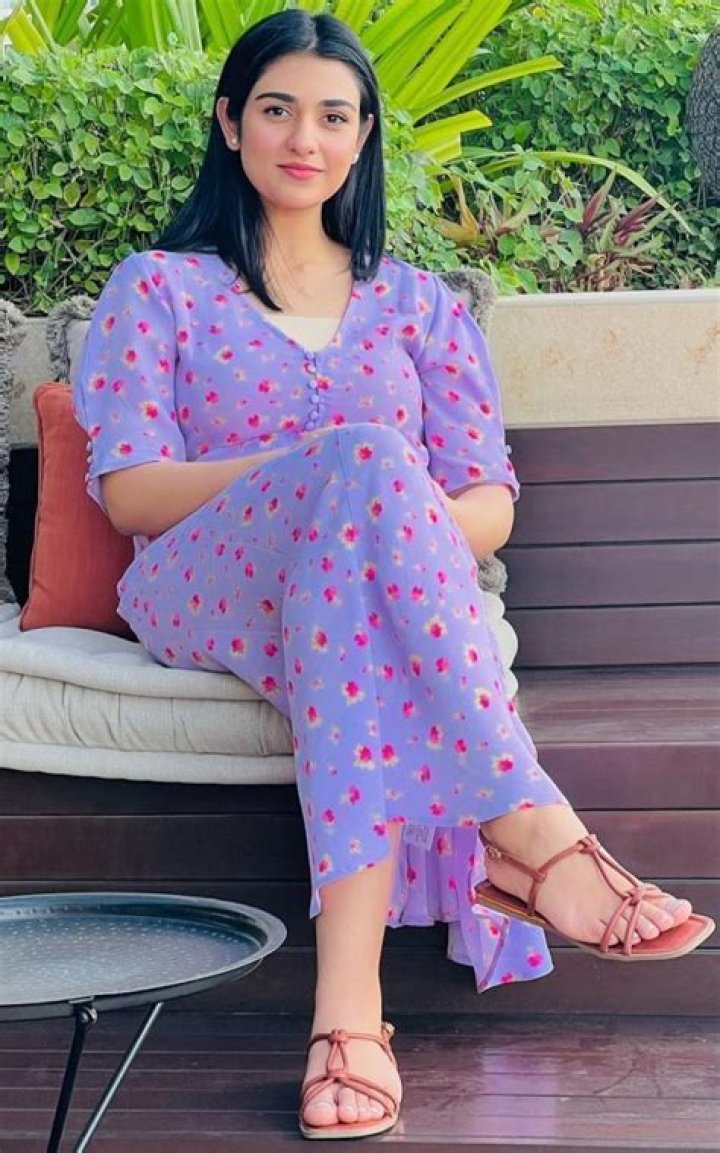 Discover The Secrets Behind Sarah Khan's Enchanting Figure