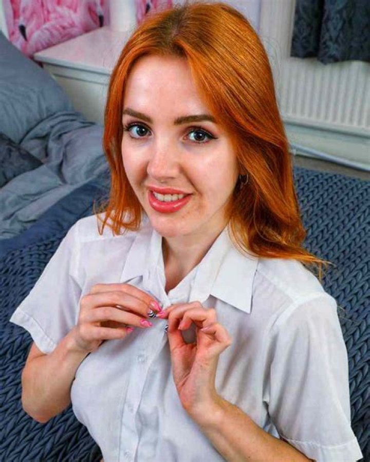 Scarlett Jones Wiki, Bio, age, height, family, photos, videos, net worth ·